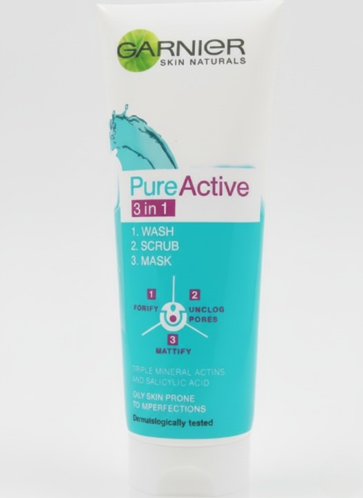 Garnier 3 in 1 Pure Active Face Wash ? 100ml Liquid Cleanser for All Skin Types, Deep Cleansing and Refreshing Skincare