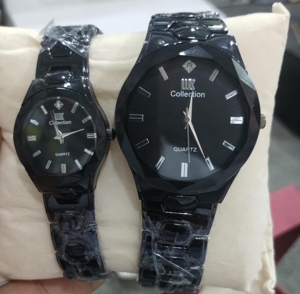 Elegant Couple Watch Set ? Luxury Quartz Wristwatches for Him & Her with Dual-Tone Metal Strap