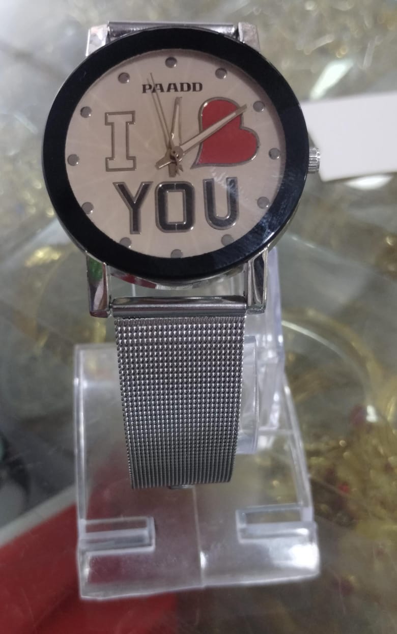 Elegant Unisex Silver Stainless Steel Watch ? Minimalist Luxury Timepiece