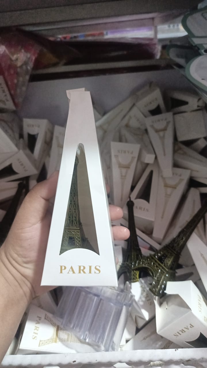 7-inch Eiffel Tower Statue Decor ? Bronze Alloy Metal Paris Souvenir for Home, Office & Events