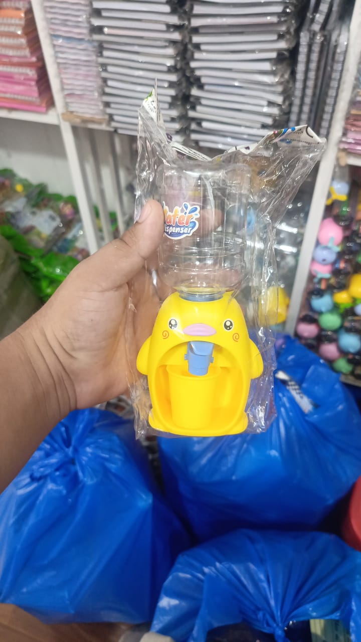 Mini Duck Water Dispenser Toy Drinking Fountain ? Cute Yellow Duck Design with Realistic Water Flow, Eco-Friendly ABS Material, Battery Operated Kids Pretend Play Toy Gift with Cups for Boys and Girls, Age 3