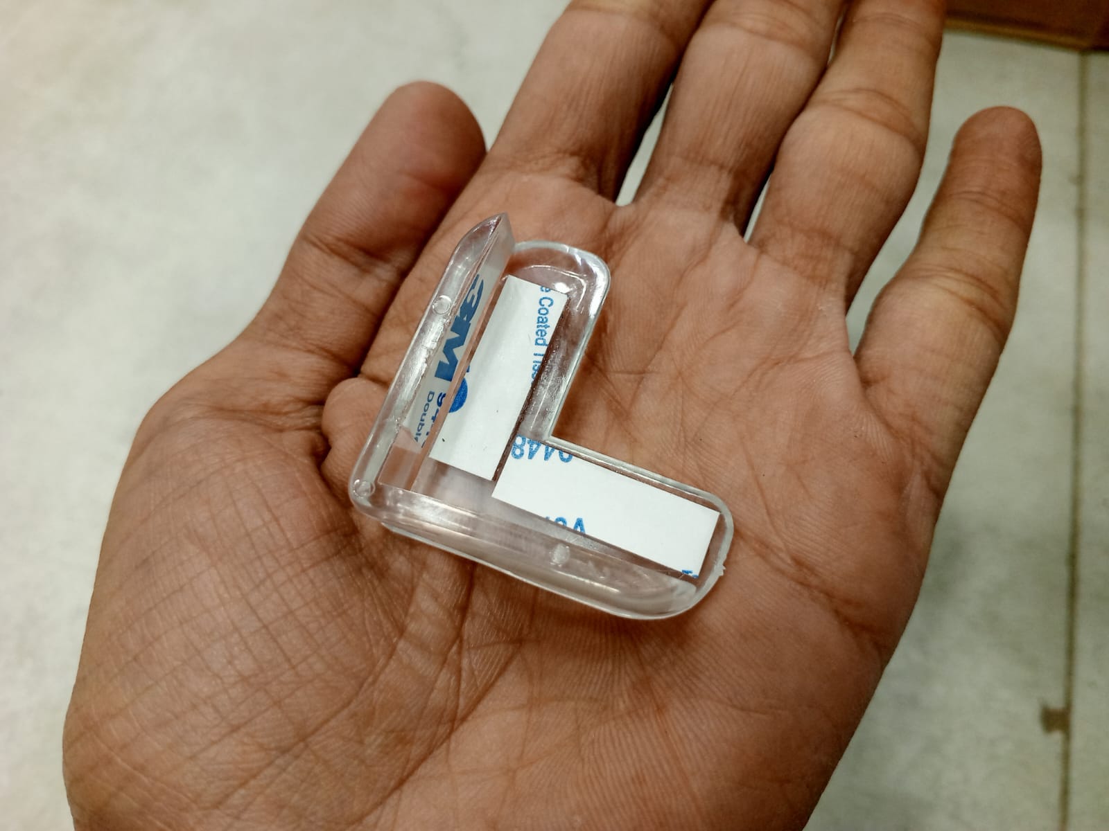 4Pcs Table Conner Protector Furniture Table Edge Protection Shield Cover Pad Safety Conner Guards For Baby Kids Anti Collision