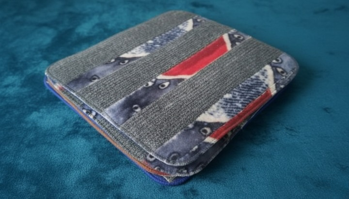 Versatile Absorbent Mat ? 25"x16" Ultra-Soft Microfiber Quick-Dry Mat with Non-Slip Backing for Bathroom, Kitchen, and Living Spaces ( Random Design)