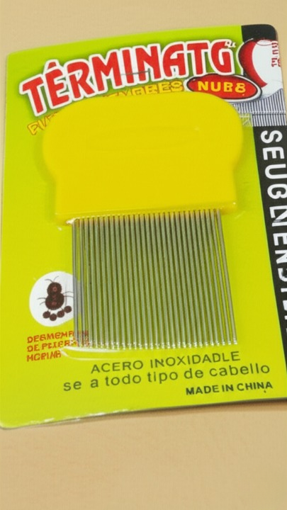 Multicolor Anti-Lice Hair Comb with Stainless Steel Micro-Grooved Teeth ? Safe and Effective Lice and Nit Removal Comb | Reusable and Suitable for All Hair Types | Compact Size 9cm x 4cm (Random Color)