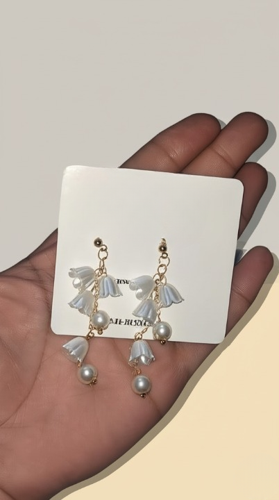 Pearl Korean Flower Earrings for Women ? Elegant White Floral Design with Classic Pearl Detailing | Stylish Fashion Jewelry for Parties, Weddings, and Daily Wear | AWJ-998
