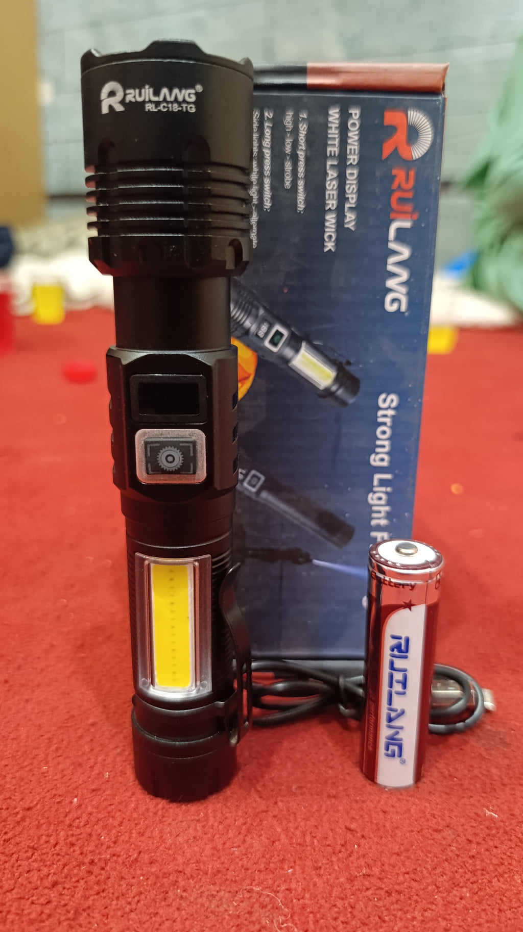 RL-2308 High-Power Rechargeable LED Flashlight ? Long Range, Durable &amp; Energy Efficient