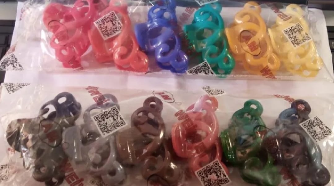 Large Plastic Hair Catchers ? 6-Piece Set for Girls, Multiple Colors