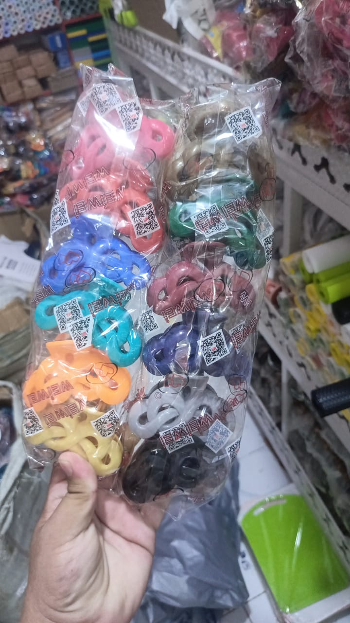 Large Plastic Hair Catchers ? 6-Piece Set for Girls, Multiple Colors