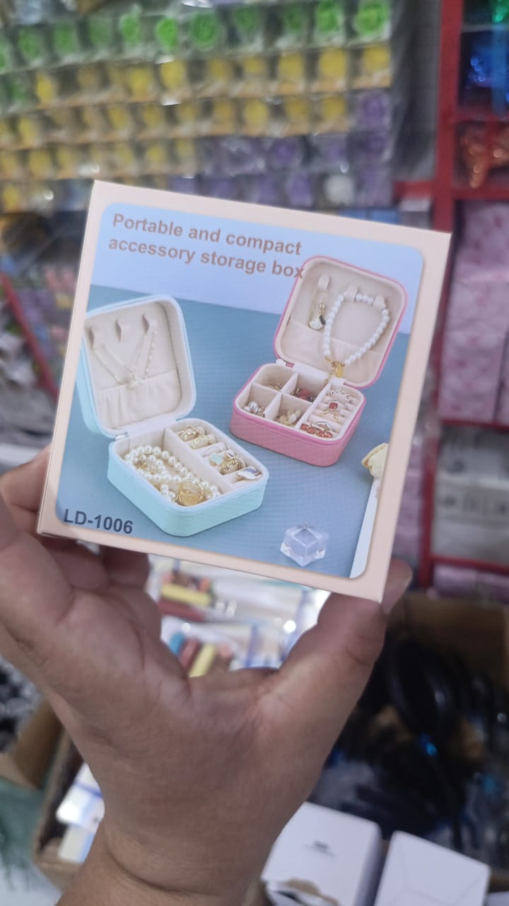 Jewelry Organizer  Box , Mini Jewelry Box Travel PU Leather, Small Jewelry Box Portable Travel Jewelry Box for Rings Earrings Necklace Bracelets Watch Gift for Women Girls | Jewelry Organizer Box 