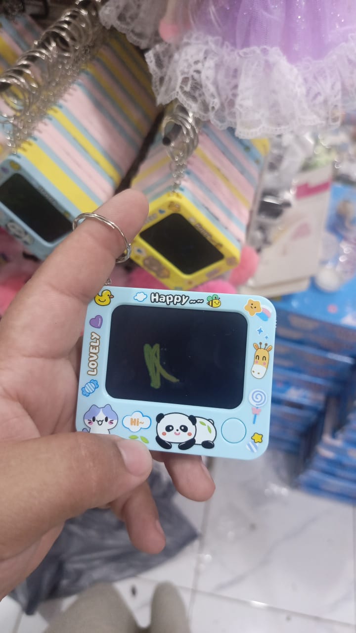 Creative Mini Graffiti Board Keychain ? Cute Cartoon Bag Pendant &amp; Reusable Drawing Tablet for Students, Kids &amp; Artists (Random Color)