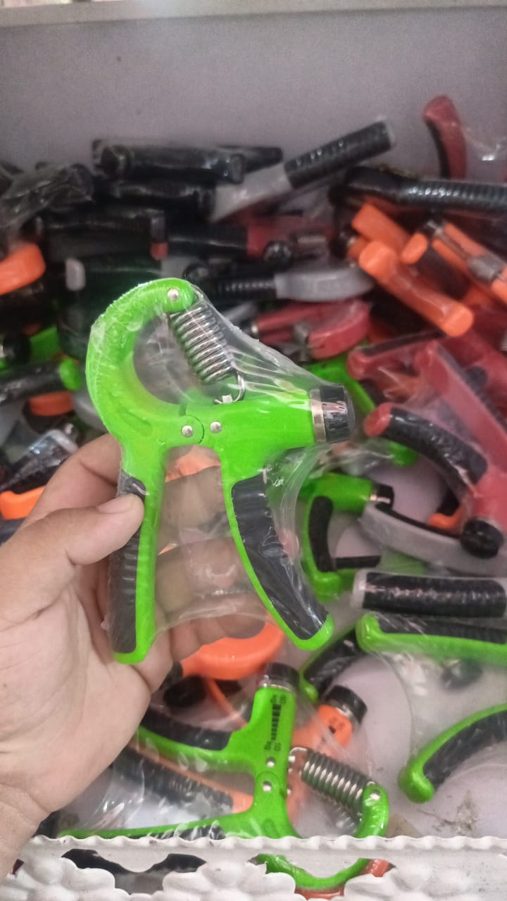 Set of 2 Adjustable Heavy Hand Grippers (10?40Kg) ? Strength Training Exerciser for Hand, Wrist &amp; Finger Workout (random Color)