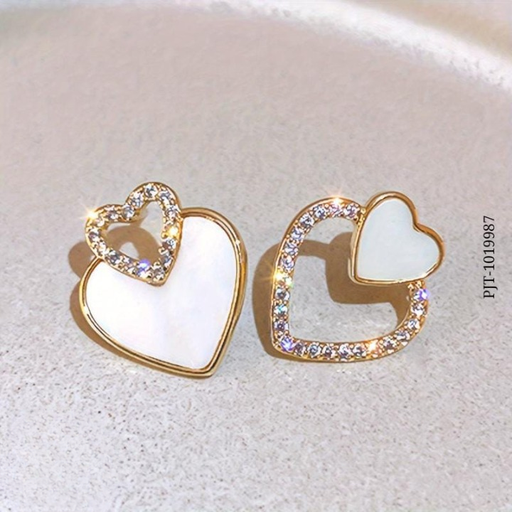 PJT-987 Beautifull Korean Heart Shape Zircon Earrings for Women ? Sparkling Black &amp; White Crystal Studs, Fashion Jewelry Gift for Everyday Wear and Special Occasions