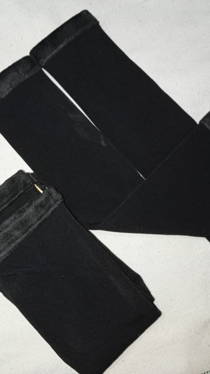 Unisex Wool Knee Length Leg Warmers ? Plain Black, Comfortable &amp; Stylish Winter Wear, Easy to Wear &amp; Wash, Formal Outfit Accessory, (1 Pair)