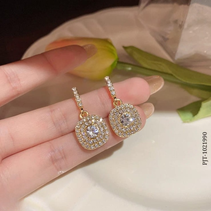 PJT-990 beautifull Sparkling Korean Zircon Earrings ? Chic &amp; Timeless Design Available In Golden And Silver Color