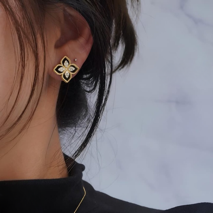 Black and Gold Floral Earrings ? Sparkling Four-Leaf Studs with Cubic Zirconia (PJT-991)