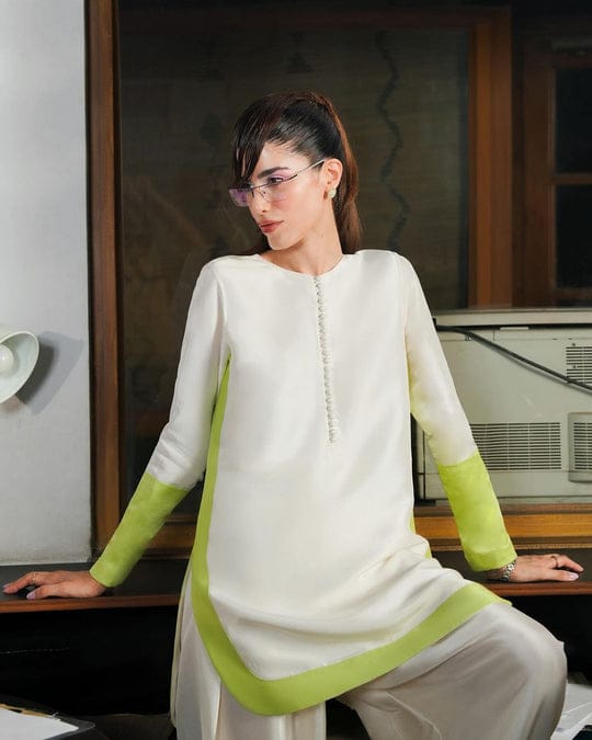 Rosy Glow Swiss Lawn Shirt ? Elegant Color Block Design for Women
