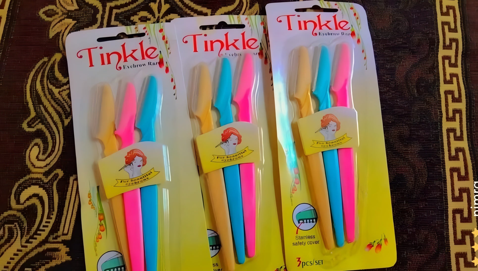 Tinker Eyebrow and Face Razor Set ? Pack of 3 Plastic Razors for Precise and Gentle Hair Removal(Random Color)