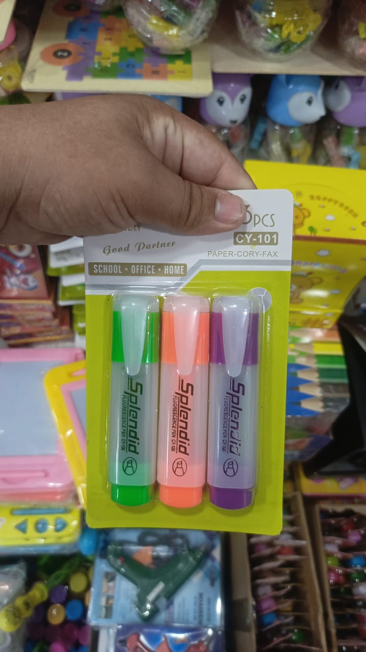 Pack of 3 Highlighters ? Vibrant, Long-Lasting, Smooth Ink for Study, Office &amp; Creative Use