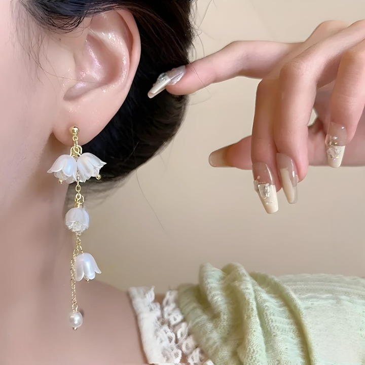 Pearl Korean Flower Earrings for Women ? Elegant White Floral Design with Classic Pearl Detailing | Stylish Fashion Jewelry for Parties, Weddings, and Daily Wear | AWJ-998