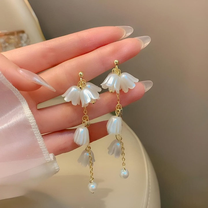Pearl Korean Flower Earrings for Women ? Elegant White Floral Design with Classic Pearl Detailing | Stylish Fashion Jewelry for Parties, Weddings, and Daily Wear | AWJ-998
