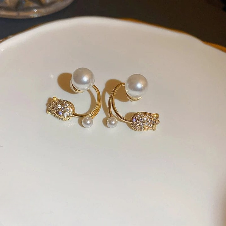 Beautiful Pearl Zircon Korean Flower Earrings for Women ? Elegant Floral Design with Sparkling Zircon and Pearl Detailing | Premium Silver and Golden Fashion Jewelry for Parties, Weddings, and Daily Wear | AWT-999