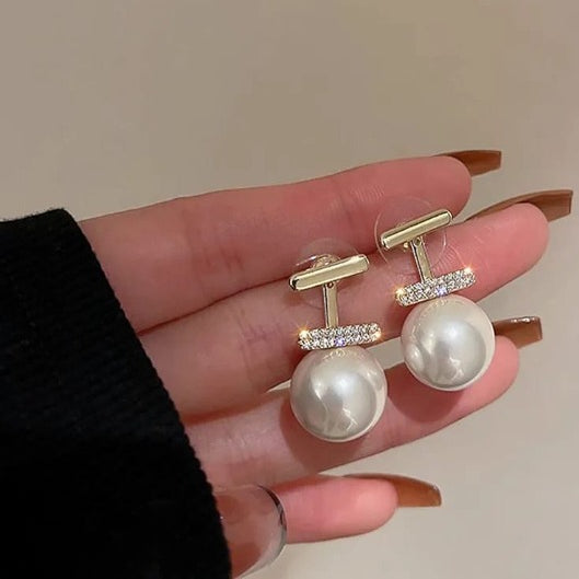Elegant Pearl Drop Earrings for Women ? Stylish Dangle Earrings with Rhinestone Accent (AXT-102)