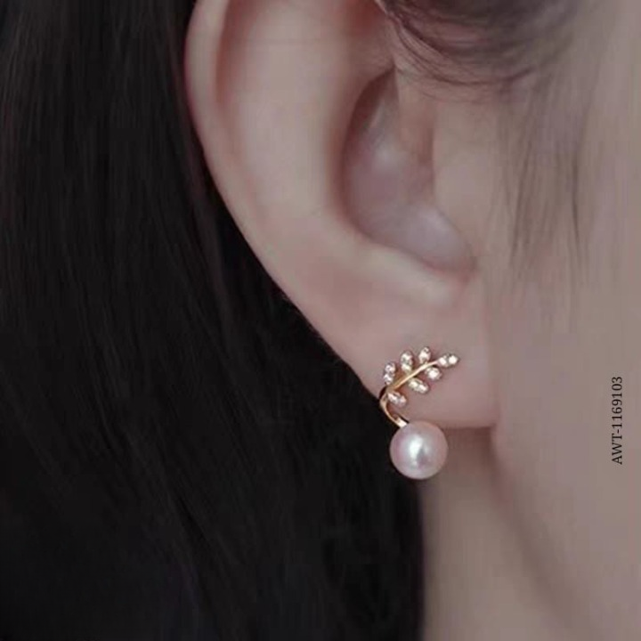 Elegant Leaf Pearl Korean Earrings ? Stylish Jewelry for Women, Perfect for Casual &amp; Formal Wear (AWT-103)