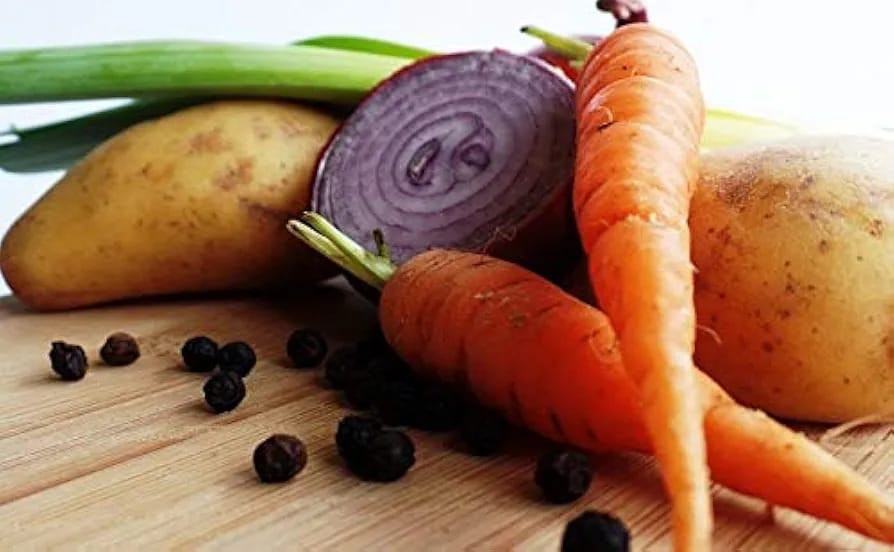 Stainless Steel Flat Grater with Sharp Teeth ? Multi-Purpose Kitchen Peeler &amp; Slicer for Fruits, Vegetables, Cheese, Citrus Zesting, Food Prep, Durable &amp; Easy to Clean Tool