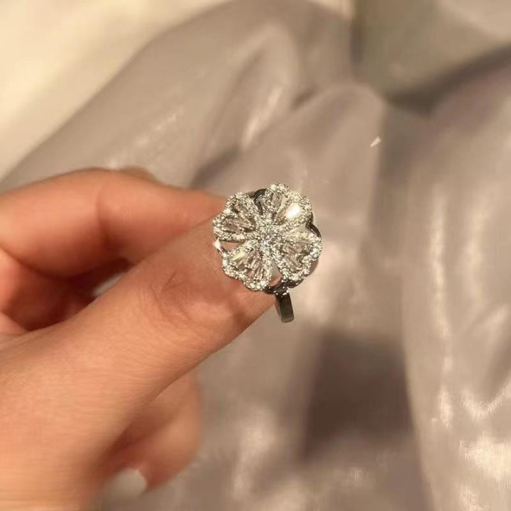 Clover Zircon Rotating Ring ? Elegant Adjustable Spinner Ring for Women &amp; Girls, Silver &amp; Golden Finish (QSJ-110) 