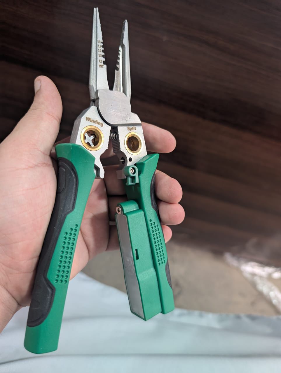 8-in-1 Wire Stripper &amp; Voltage Tester ? Multi-Purpose Electrical Tool for Professionals