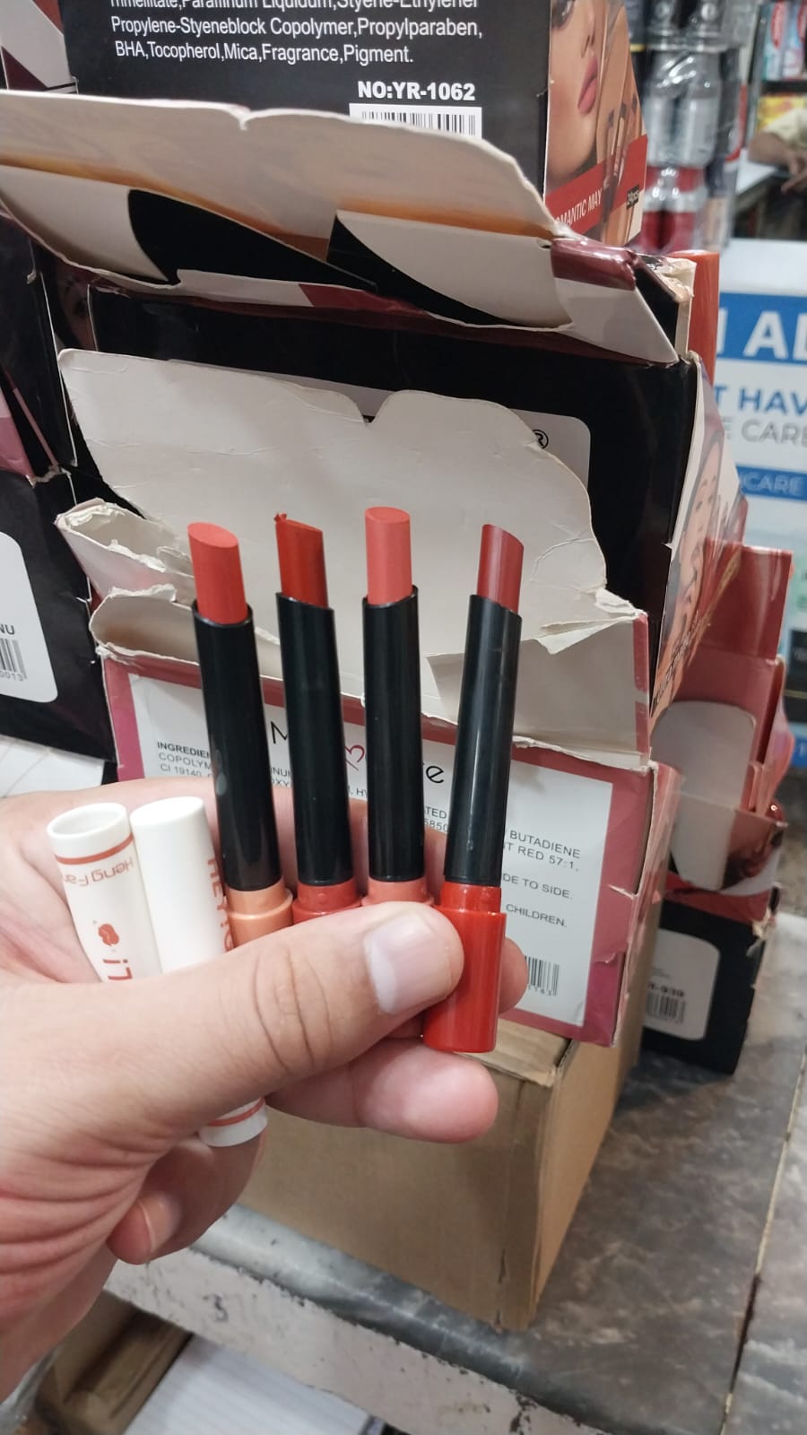 Heng Fang Hey Girl Lipstick Pack of 4 ? Original Velvet Matte Lipsticks with Long Lasting Colors Light Brown, Red, Pink, Orange