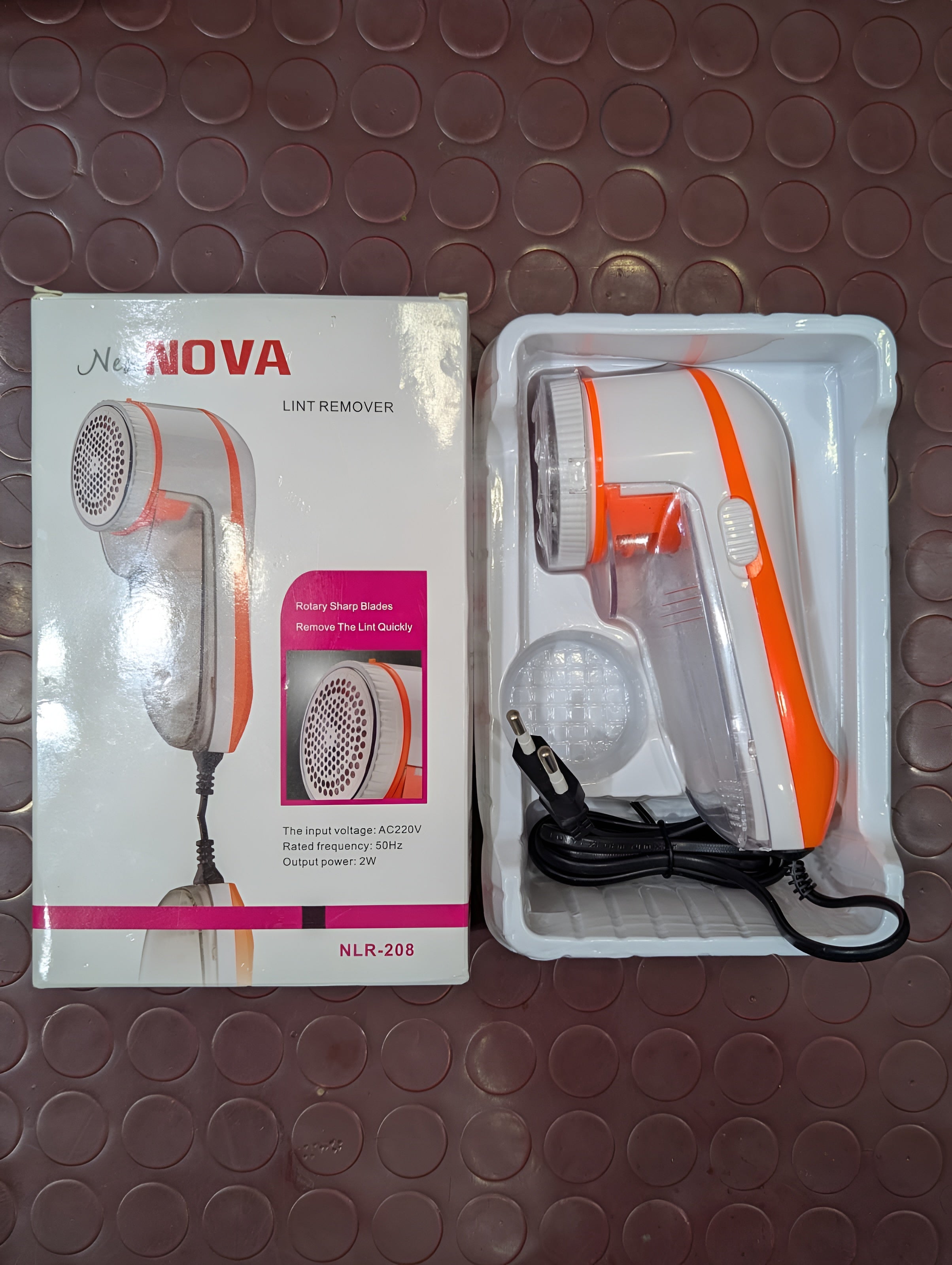 New NOVA NLR-208 Electric Fabric Lint Remover ? Rechargeable, High-Speed Rotary Blades