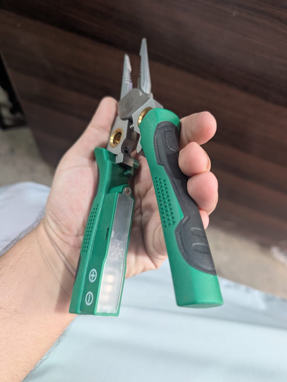 8-in-1 Wire Stripper &amp; Voltage Tester ? Multi-Purpose Electrical Tool for Professionals