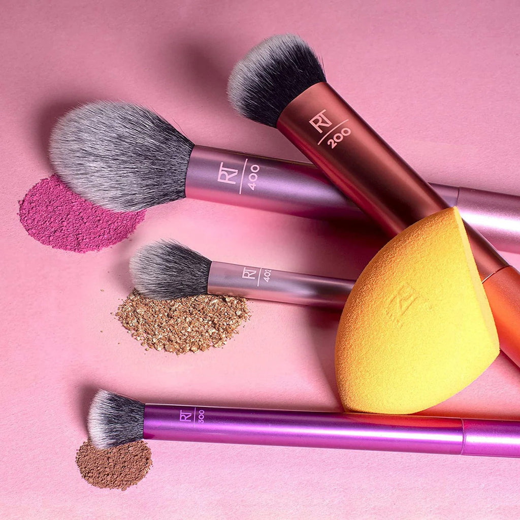 Real Techniques Everyday Essentials Makeup Brush Set with Miracle Complexion Sponge ? Face, Eye &amp; Cheek Kit