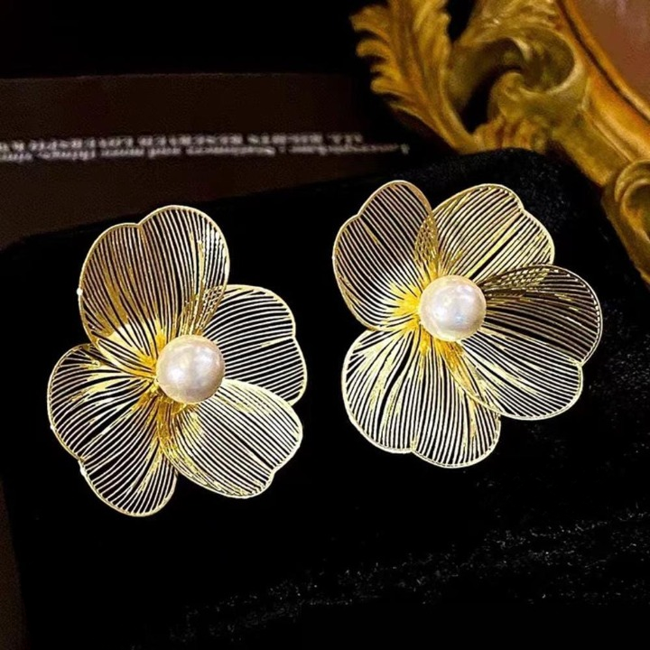 PXT-989 - Foil Pearl Korean Earrings ? Elegant Bow &amp; Zircon Circle Design Available In Golden And Silver Color