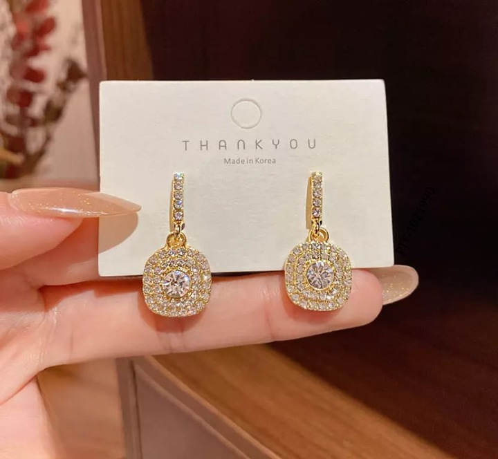 PJT-990 beautifull Sparkling Korean Zircon Earrings ? Chic &amp; Timeless Design Available In Golden And Silver Color