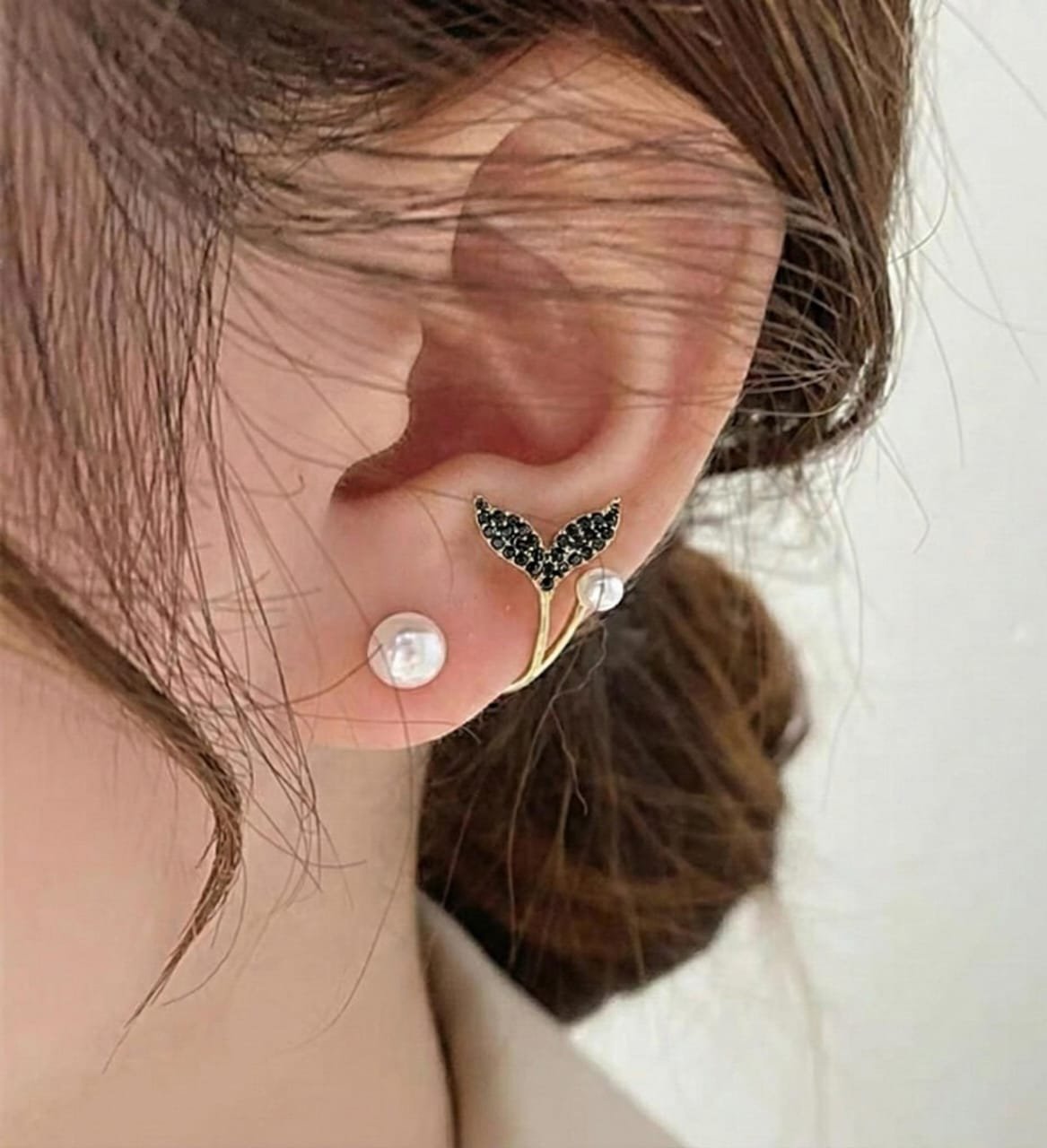 AUJ-939 Korean Fish Tail Earrings – Elegant Fashion Jewellery, Stylish Accessory for Women - Image 2