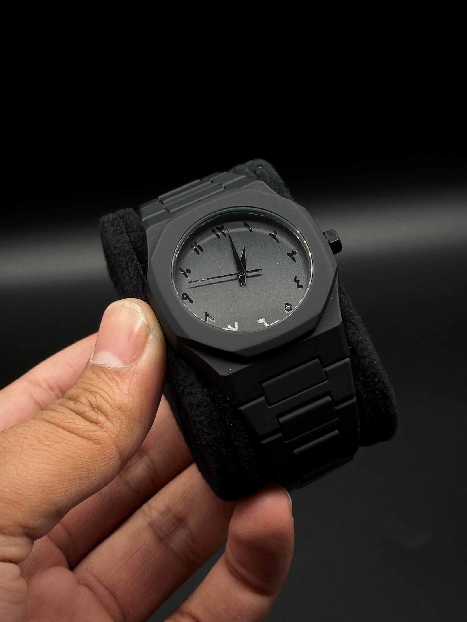 Full BLACK AURA Quartz Watch – Lightweight Design, , Premium Quality & Finish - Best Quality Analog Watch For Boys - Watch For Men | Full Black Color Watch - Without Box - Image 4
