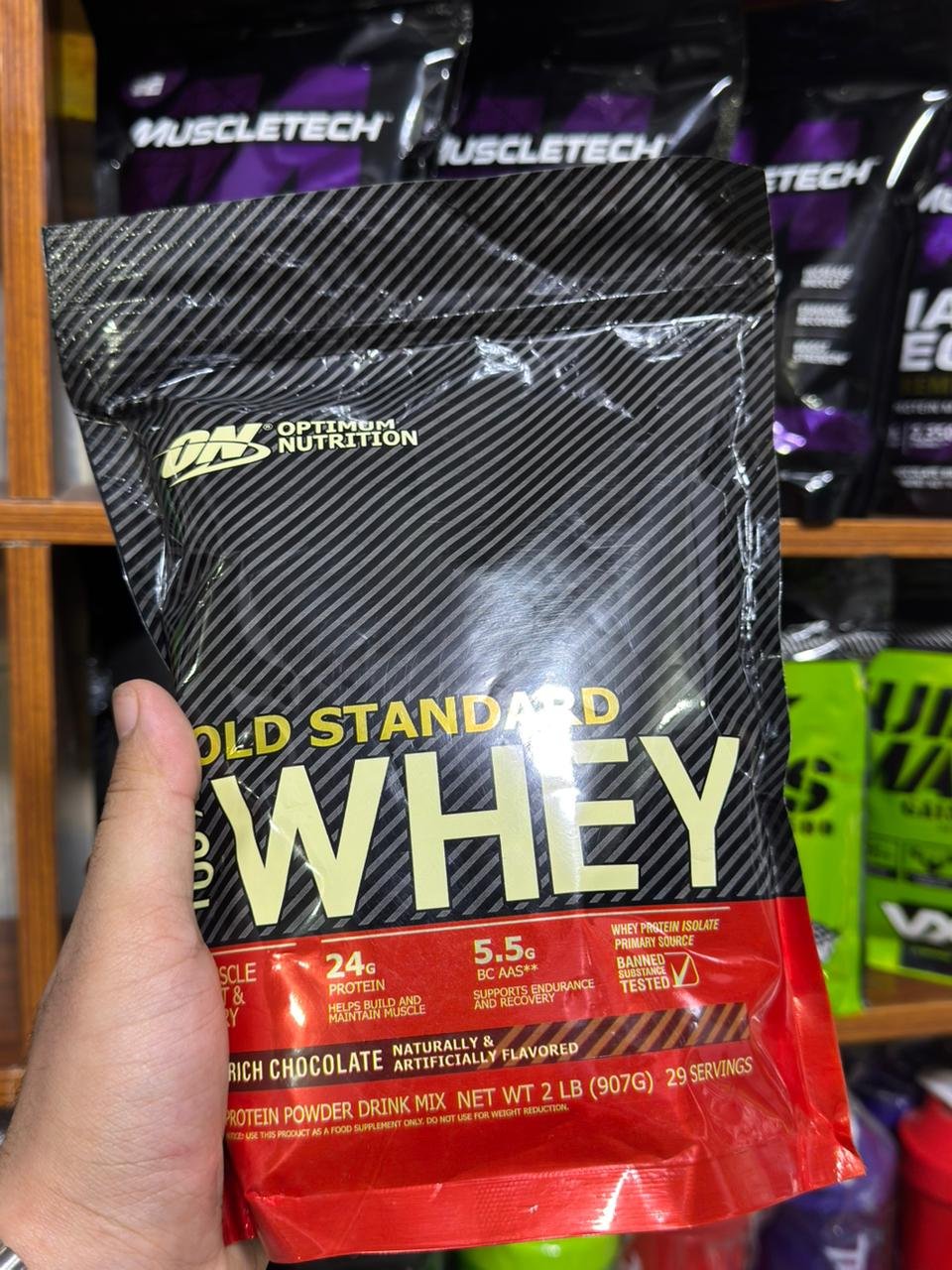 Optimum Nutrition ON Whey Powder Gold Standard Chocolate Flavor 1kg 2lbs Pouch For Muscle Gain - Image 4