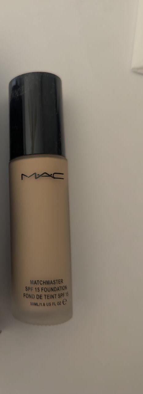 MAC Matchmaster SPF 15 Foundation NC15 – Natural Matte Finish, Medium Buildable Coverage, Oil-Free, Long-Wearing, Shade-Adapting Technology - Image 4