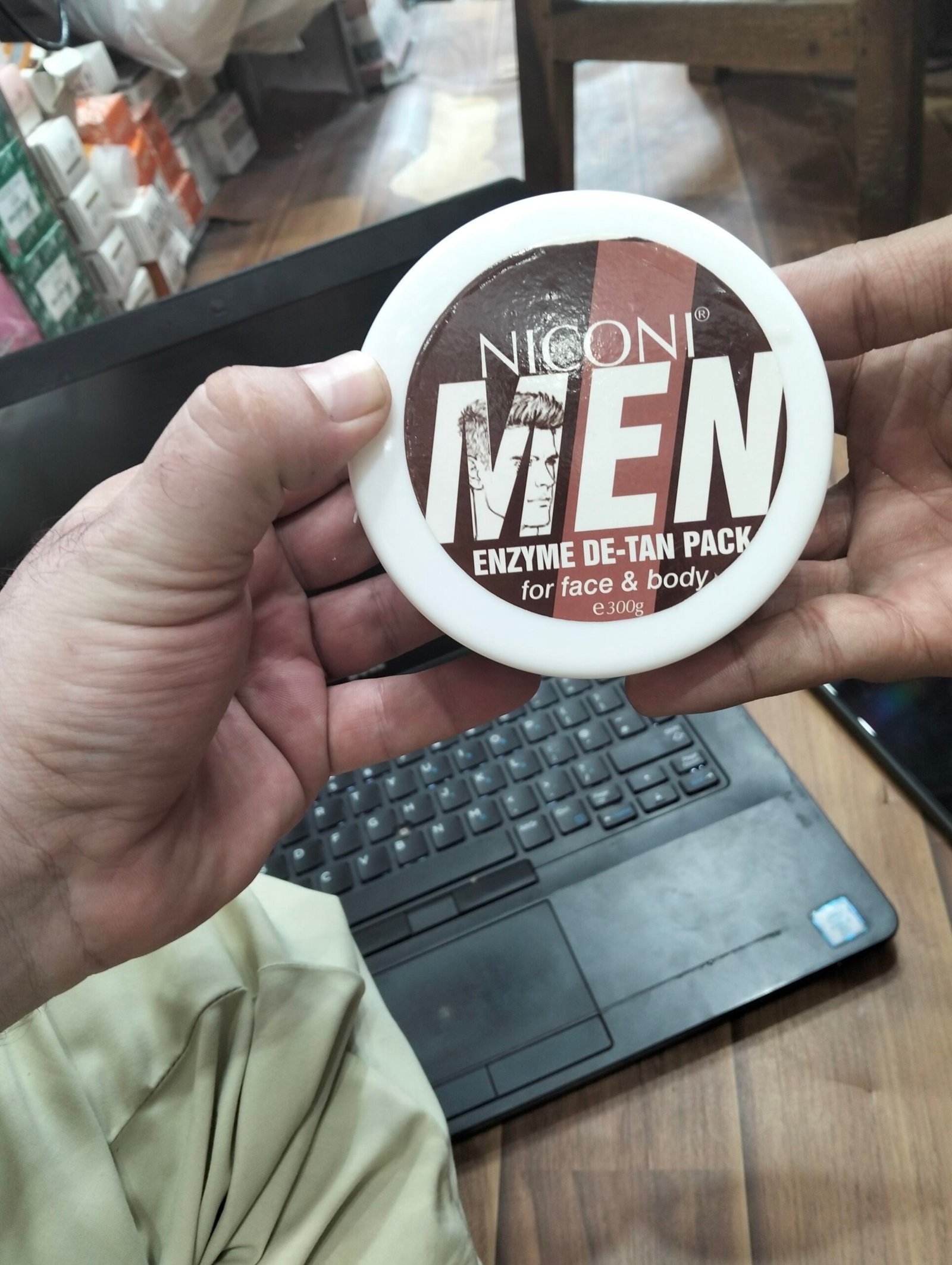 Niconi Men Enzyme De-Tan Pack for Face & Body – 300g - Image 3