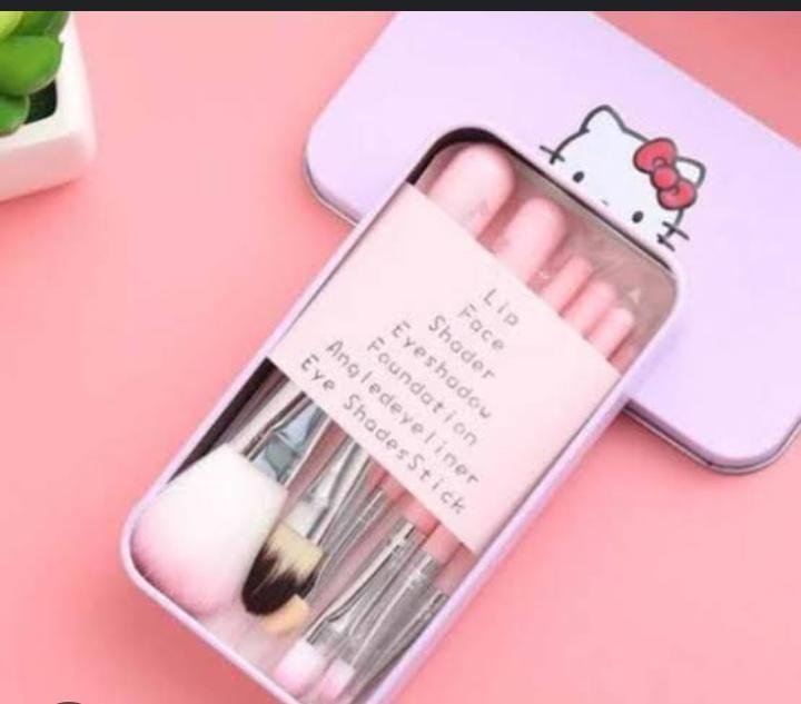 07 PCs Kitty Style Brushes Makeup Brush Set | Complete Brush Kit for Professional and Beginner (Pink Color) - Image 4