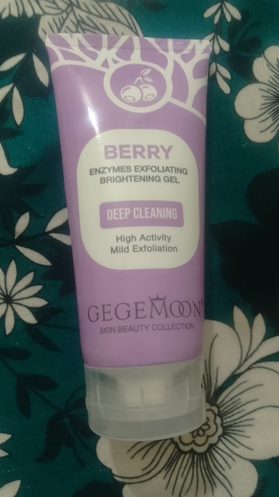 Exfoliating Dead Skin Remover Gel | 150ml | Berry Flavor | Smooth & Refreshing Skin Care - Image 5