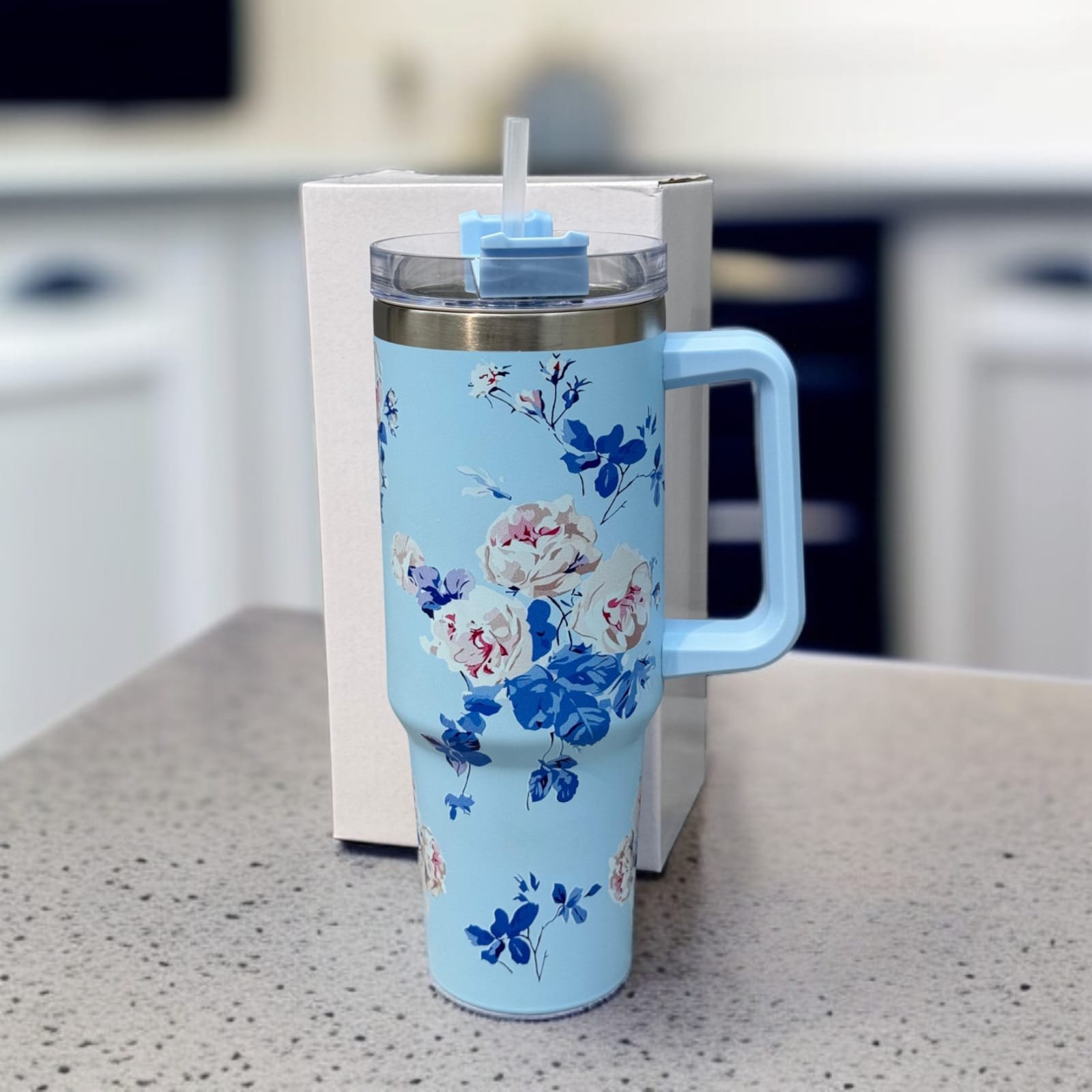Floral Insulated Travel Tumbler with Ergonomic Handle and Leak-Resistant Lid – 40oz Double-Wall Vacuum Flask ( Random Color ) - Image 3